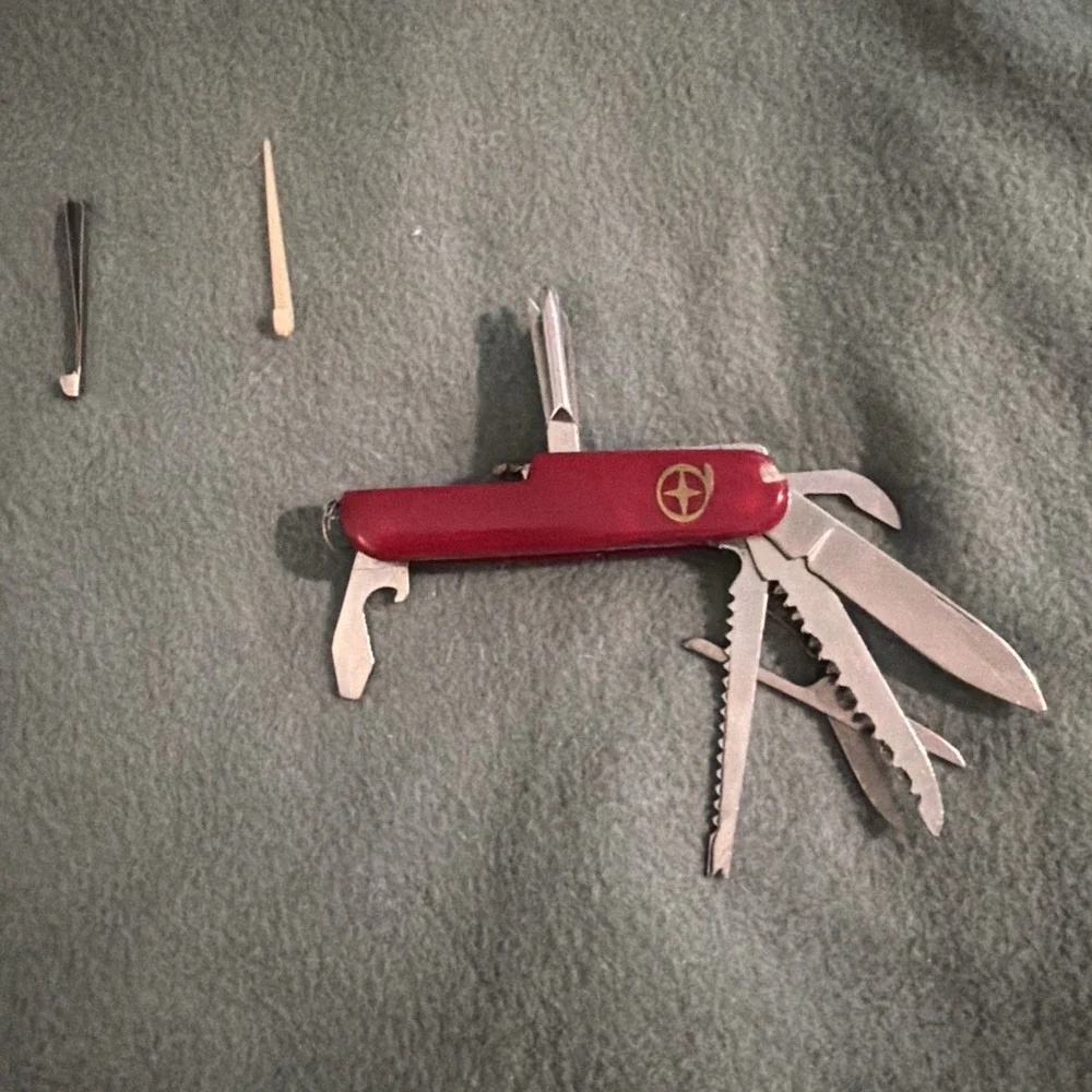 Diamond Superior Swiss Champ Red SAK 12 Multi-Tool Knife Missing Cork Screw